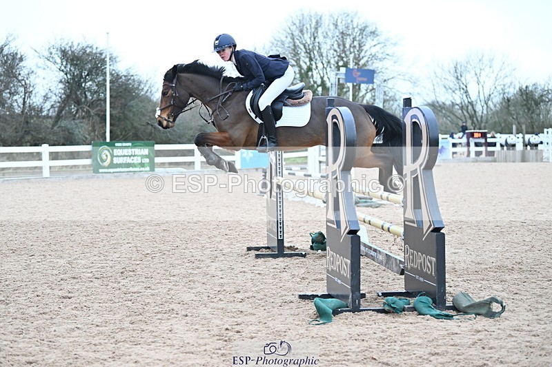 240128A-120829-00783 - Cls 4 Pony Newcomers and 1m Open