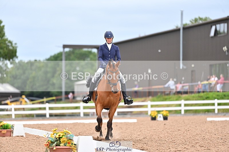 240817A-154510-10355 - 316-Hannah.Drinkwater-Sonnetti