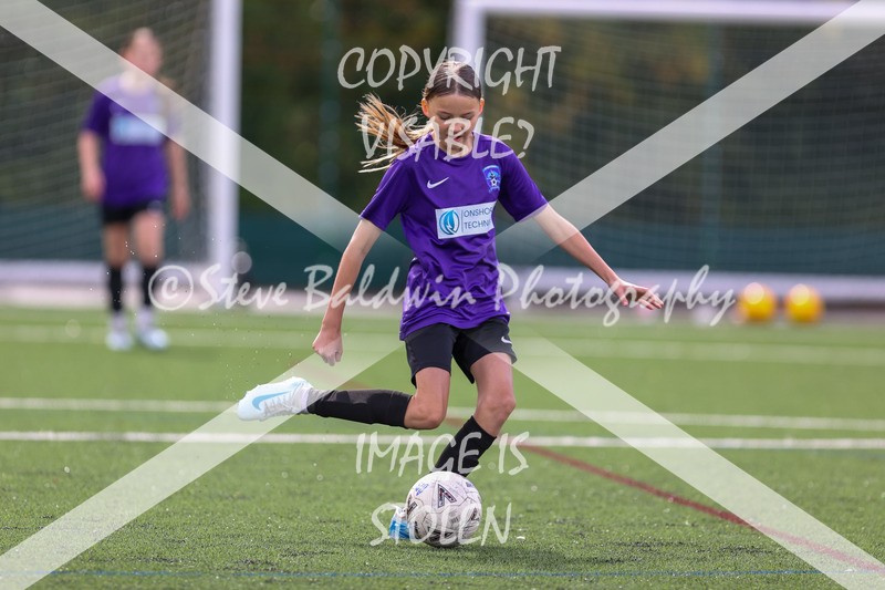 1DX30637 - 2025-09-13 FC Abbey Meads U13 Blue Girls V AFC Corsham U13 Pumas