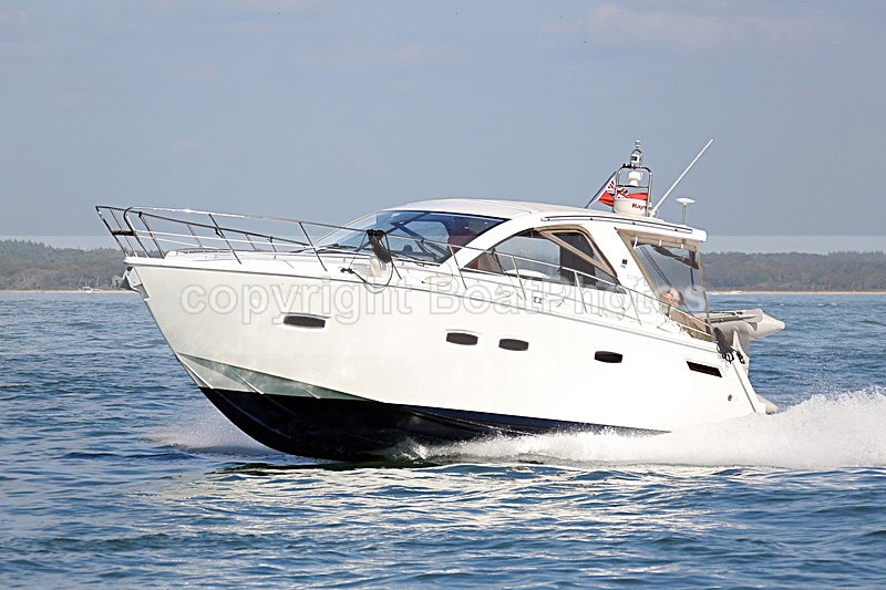 150926 SUMMER BREEZE - SEALINE SC35 VWT7A2782 - Motorboats - Hardtop