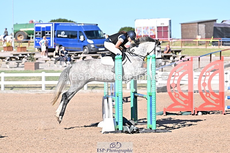 250708A-181554-00450 - 90cm Classes