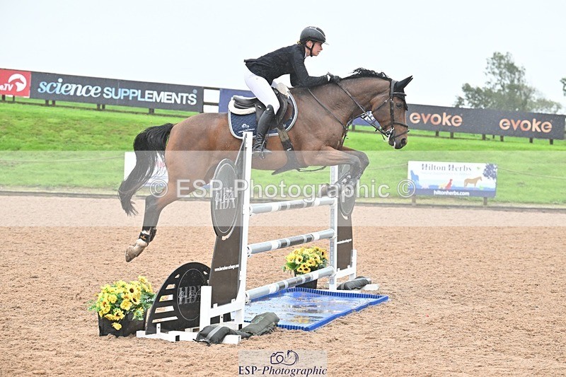 251003-123719-00775 - Cls 2 Newcomers and 1.10m