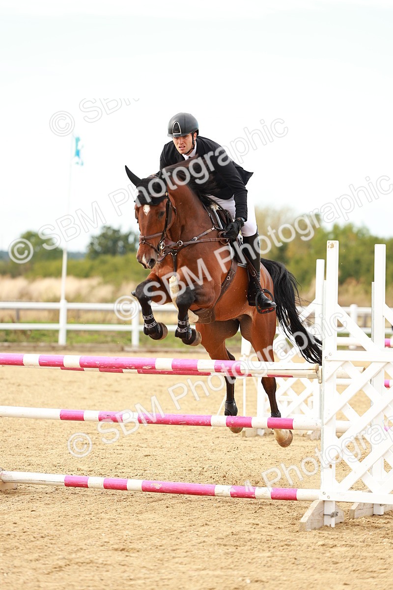 SBM_001676 - Class 4 - Senior Newcomers - 1.10m