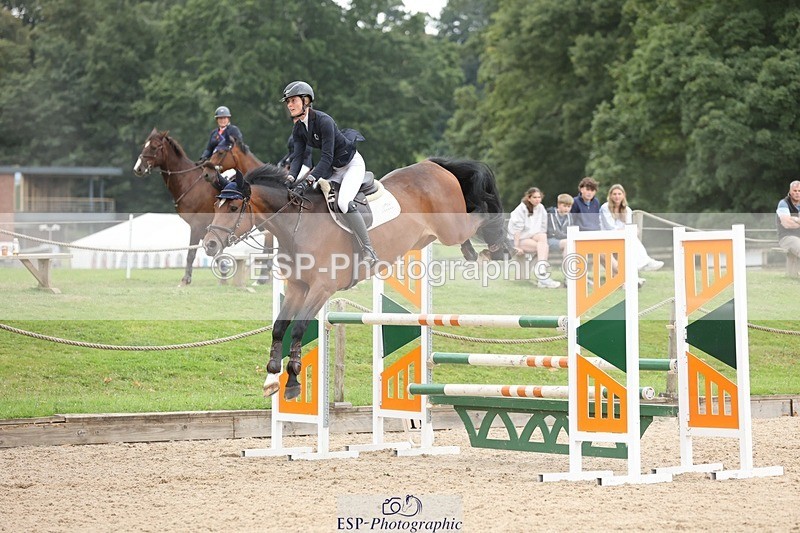 240817-153853-02329 - 06A Snr Fox 1.20m open