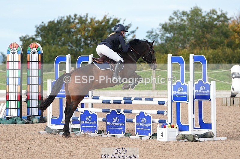 250921-100512-02101 - Cls 4 Pony British Novice and 80cm