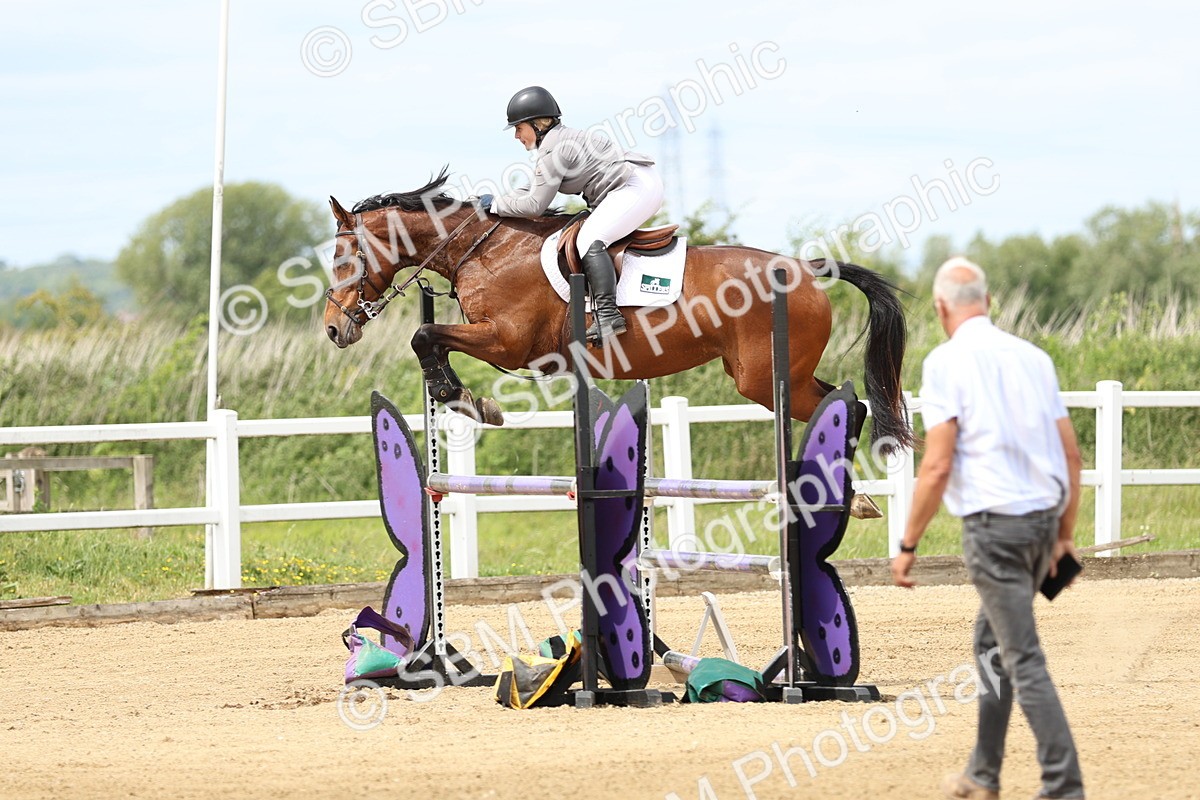 SBM_000891 - Class 4 - Senior Newcomers - 1.10m