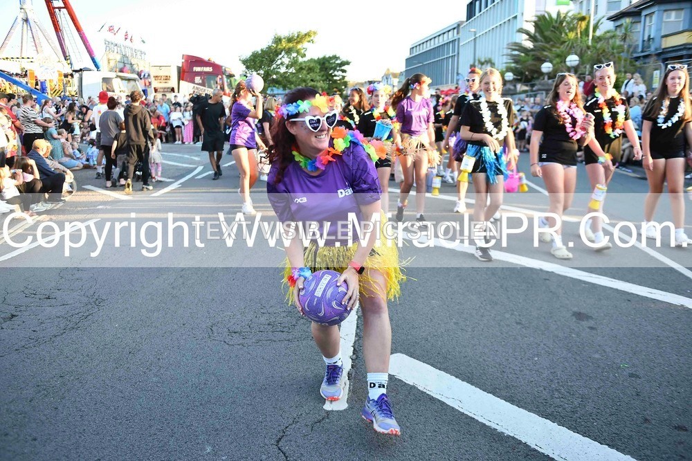 SH4_3902 - Carnival Procession.