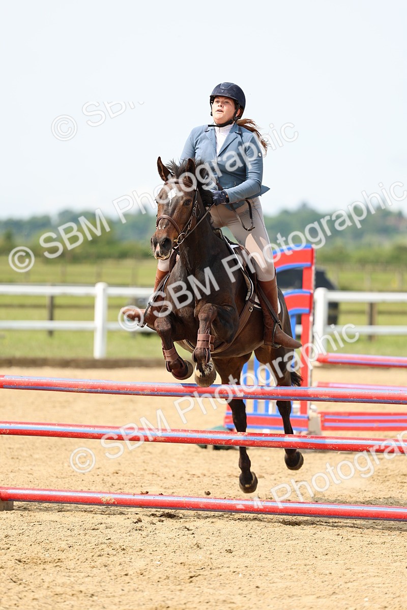 SBM_004300 - Class 16 - Senior British Novice - 90cm