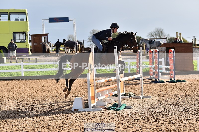 231029A-104532-02799 - Pony Discovery & 90cm Open