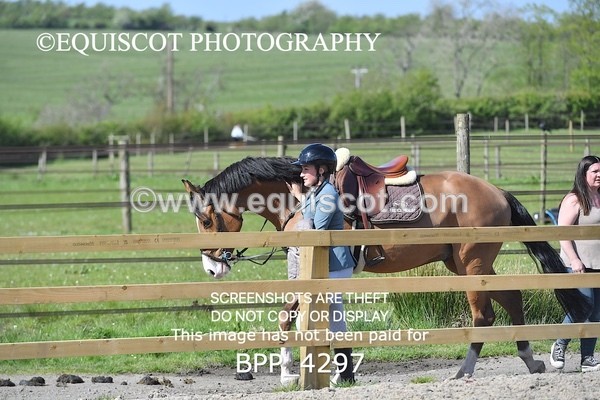 BPP_4297 - CLASS 7 Senior Discovery/ 1m Open