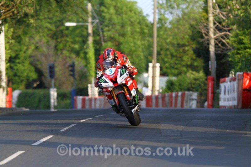Ian Hutchinson Yamaha / Milwaukee Yamaha - Tuesday Practice Solos