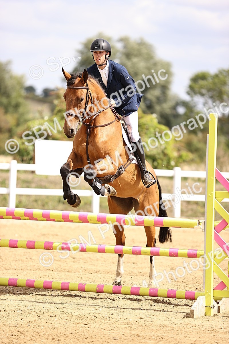 SBM_004137 - Class 3 -  Senior British Novice - 90m Open