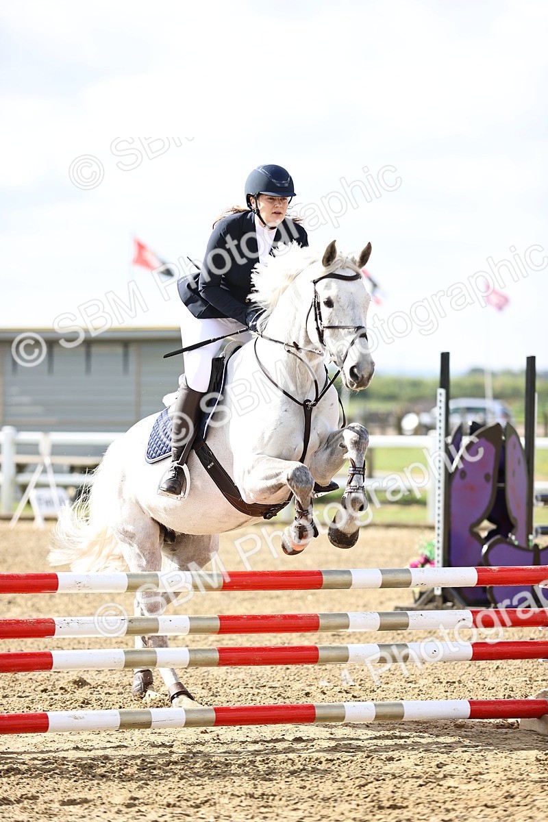 SBM_001724 - Class 8 - Clear Round