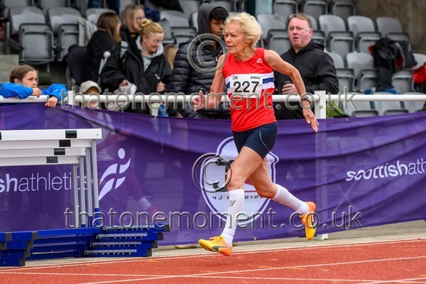 ComMast25-919262 - Track Female Set One