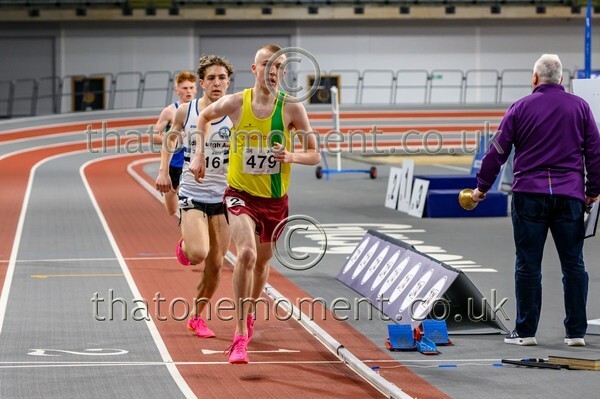 AgeInd25SUN-915881 - Track Male