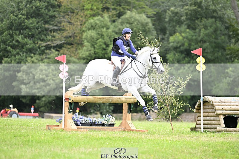 240804-131031-13948 - 455-Nicola_Horsley-Gubbins-RATHNAGREW_GREY_TEX