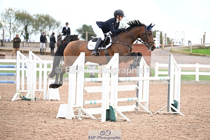 251022-131411-00509 - Cls 4 Snr Newcomers 1.10m