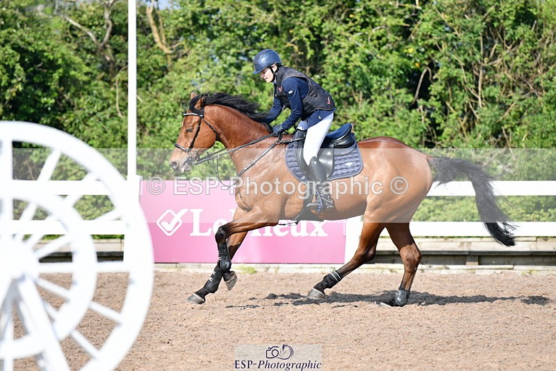 240512A-090236-17068 - Cls 39 British Novice and 90cm Open