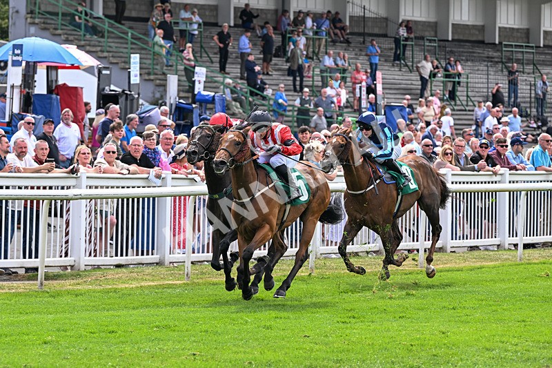 010726-Race 4-Barmyblade-8275 - Race 4 14.40pm Army Benevolent Fund Handicap