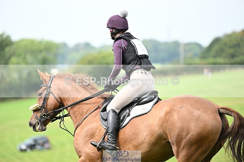 240831A-124138-02687 - 015-Morwenna.Barnicoat-AP.MY.DARLING.CLEMENTINE