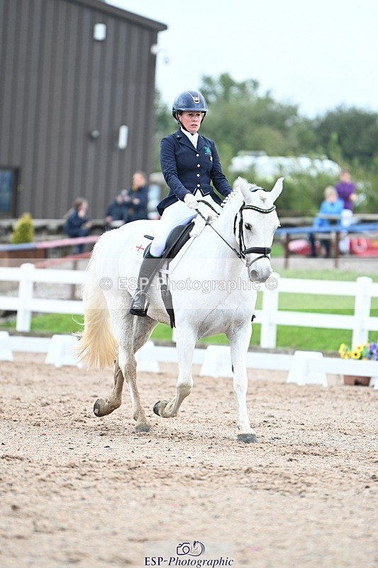 250907-124446-08428 - 067-Laura.PercyConobola.Cascade