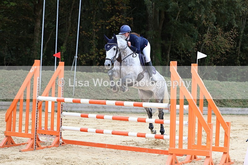 3E7A3198 - Class 8: Senior Newcomers/1.10m open