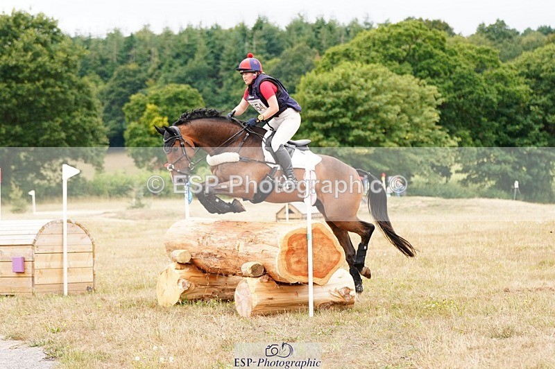 250803A-123800-13056 - M-554-Lucy.Henretty-Lee-AMANDI.VIVENDI