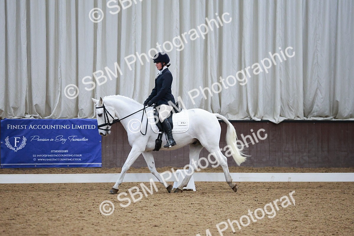 SBM_004494 - Ring 3 - International -  Working Hunter Classes 23-2-25