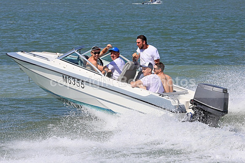 180507 M6355 1Y3A0960 - Speedboats