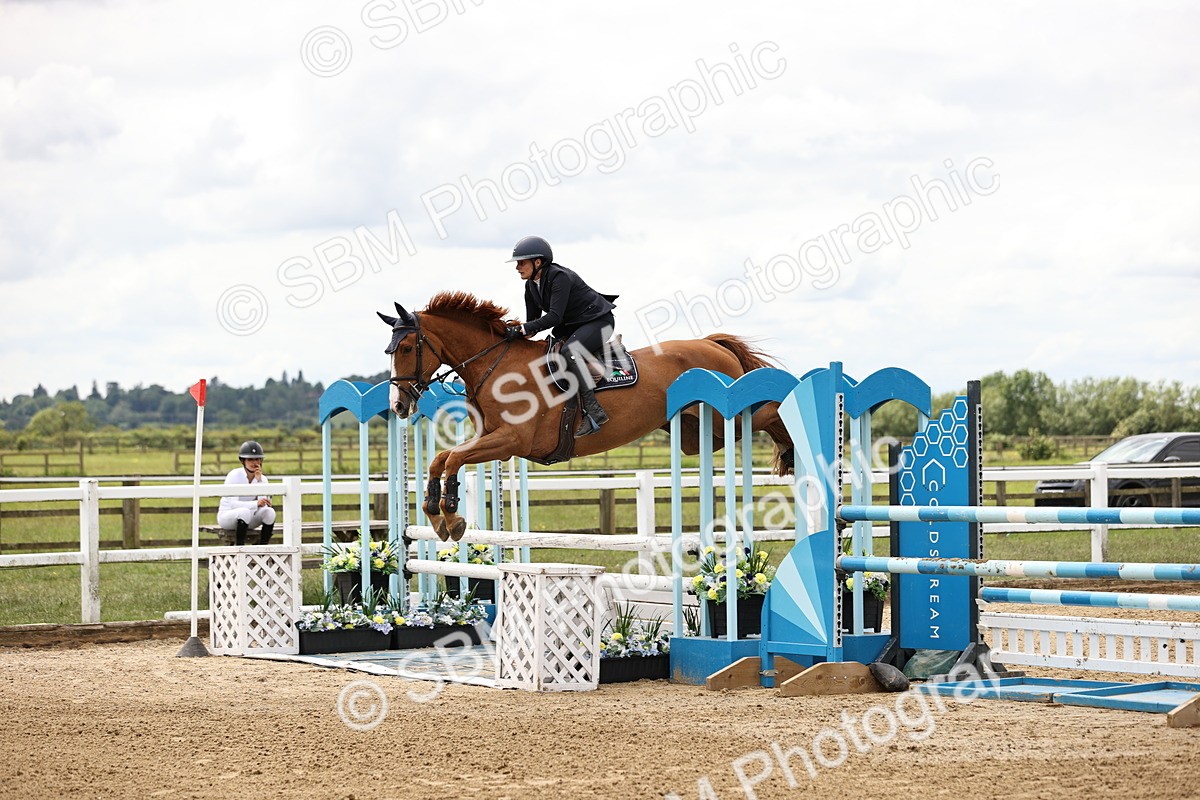 SBM_002939 - Class 11 - Senior Newcomers - 1.10m