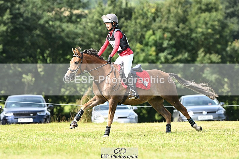 240825X-110929-31959 - 70cm XC 11.00 to 12.00