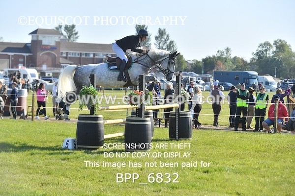 BPP_6832 - CLASS 1 Senior Newcomers/ 1.10m Open