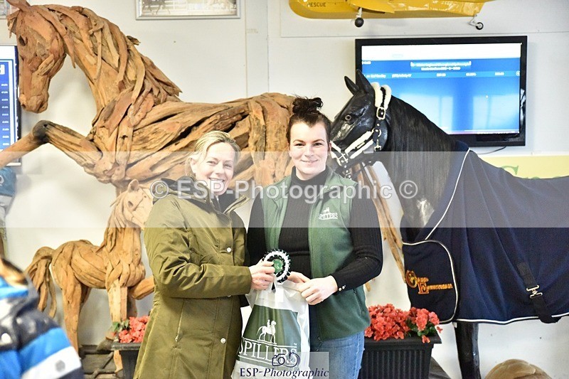 250214-153648-02597 - Freestyle Medium Gold Presentations