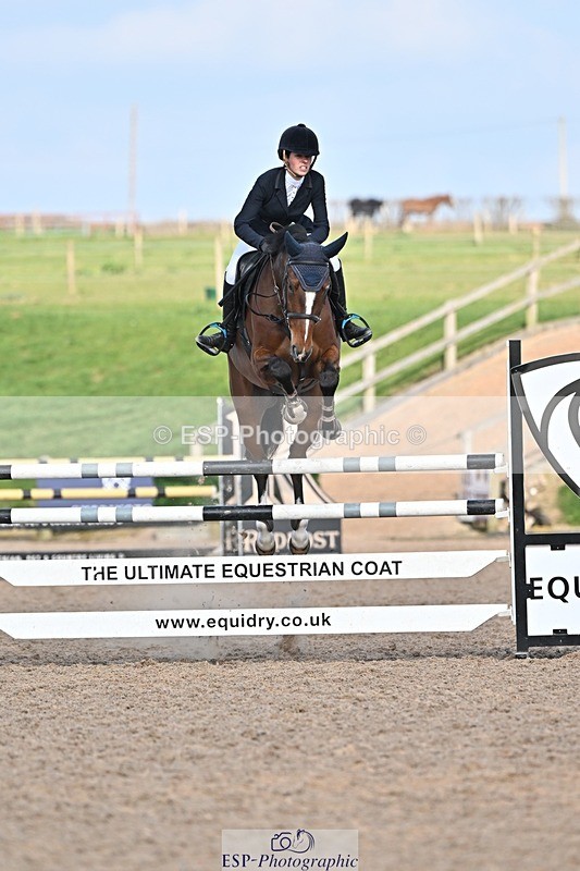 250326-144010-01213 - Cls 6 Foxhunter and 1.20m