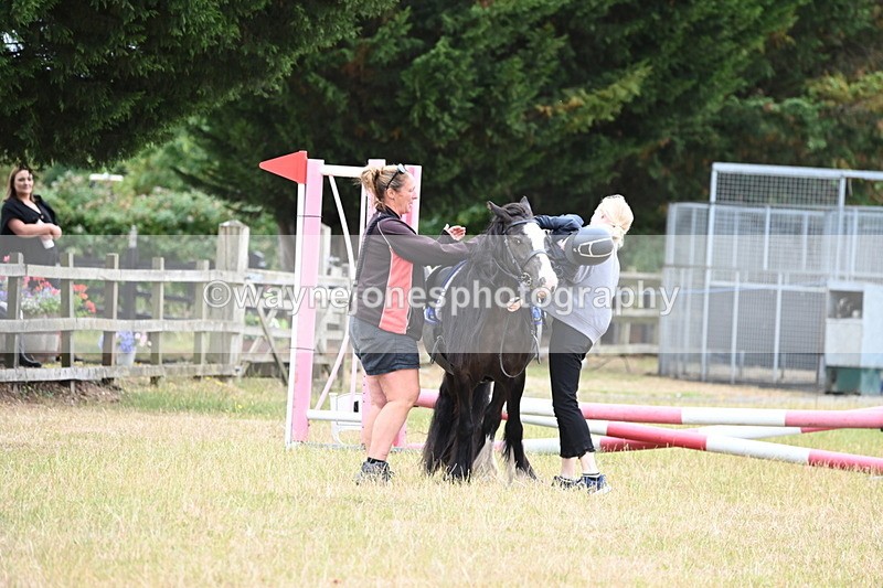 WJ6_9509 - Class 12 Minimus Jumping 45cm