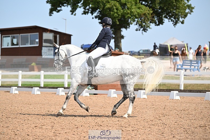 250816-125200-04579 - 075-Jackie.LimintonSaddlewood.Surprise