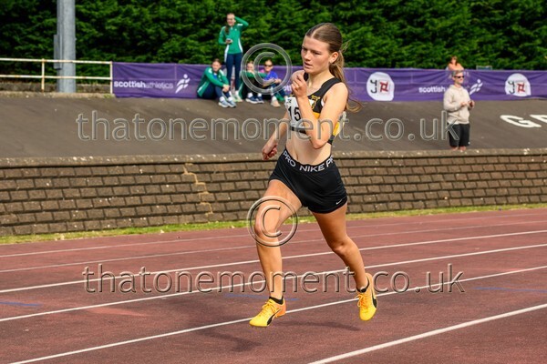 Sen25SUN-914973 - Track Female