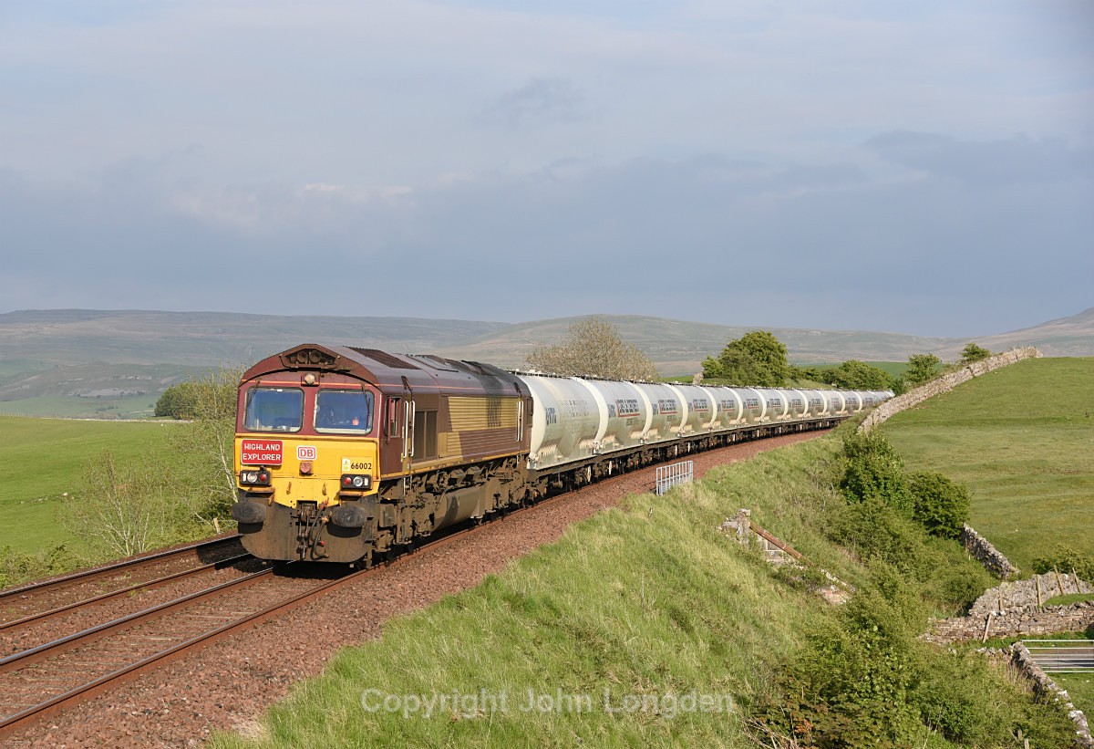 JL - 18.5.18 66002 6S00 Clitheroe - Mossend, Waitby - Waitby