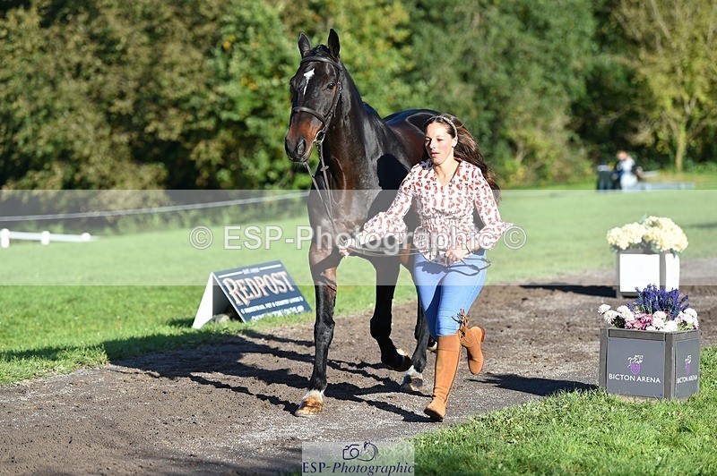 231022-101846-22400 - 430-HUNTSMAN.COM-Rachael.Watson-TrotUp+SJ