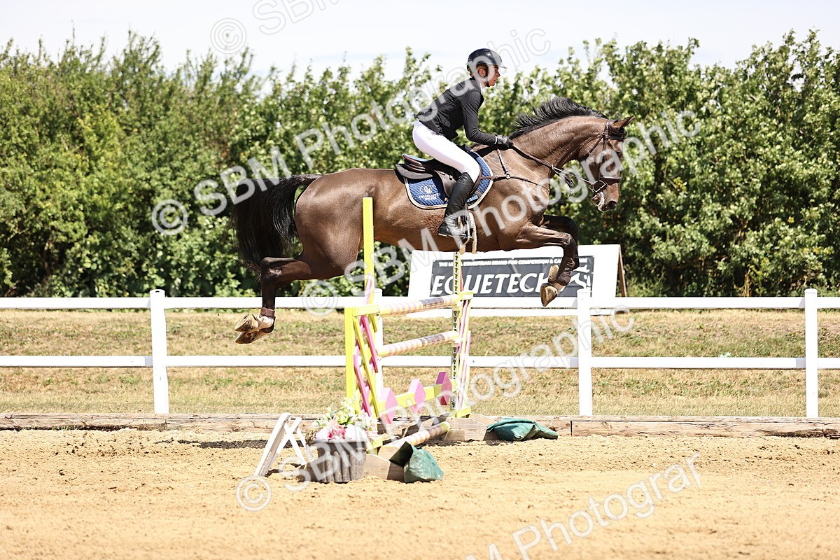 SBM_010163 - Class 9 - Senior Foxhunter - 1.20m Open