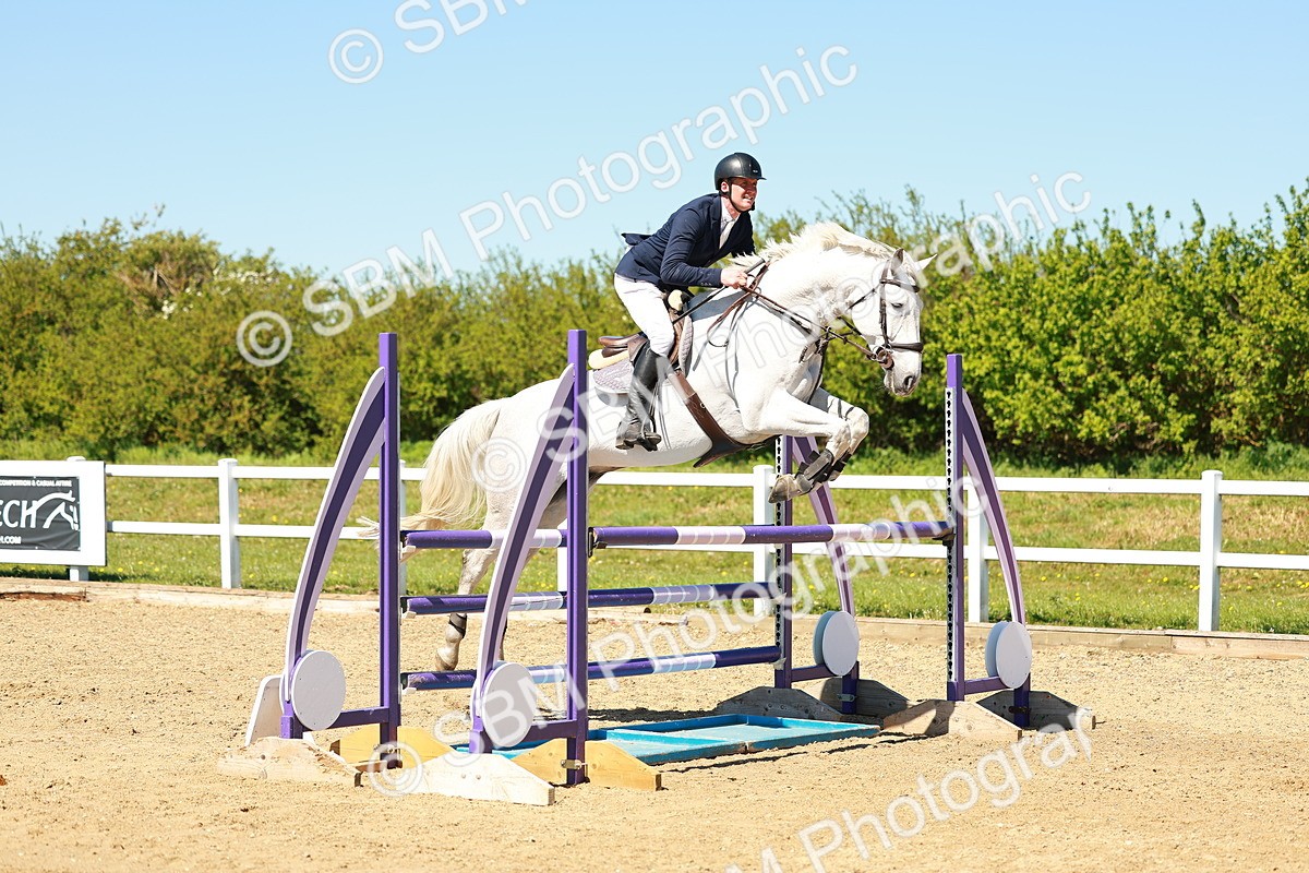 SBM_001418 - Class 4 - Senior Newcomers 1.10m