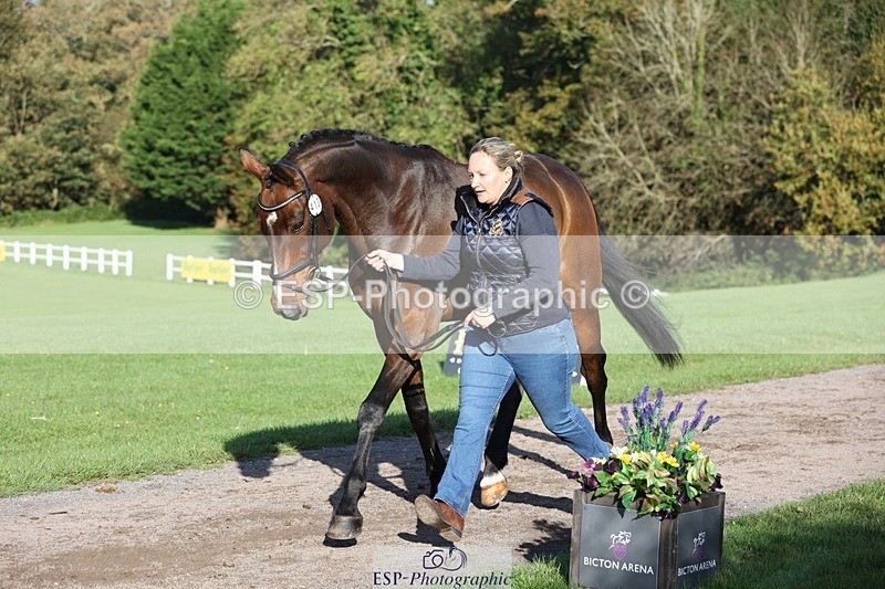 241027-094223-15455 - 413-Sophie.Westmore-CALCOURT.LEONARDO