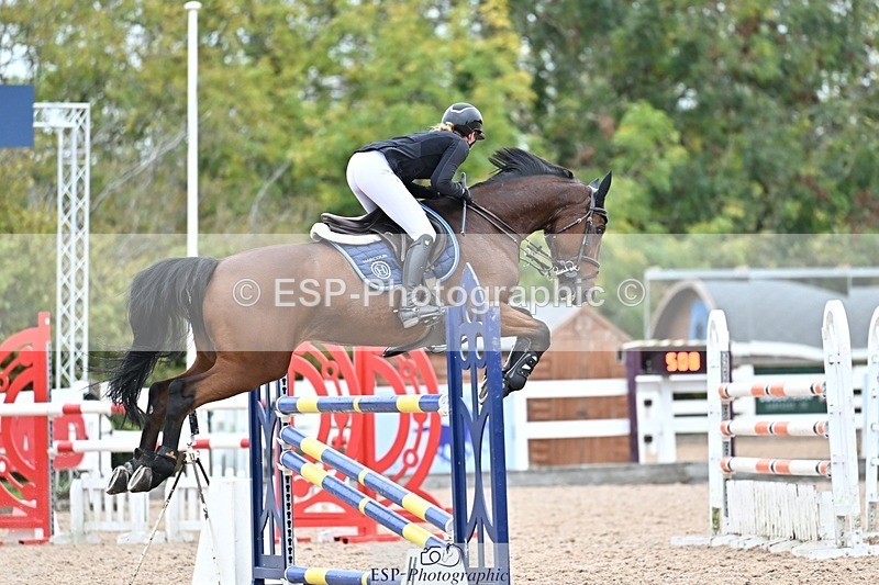 251015-135030-00656 - Cls 4 Newcomers and 1.10m Open