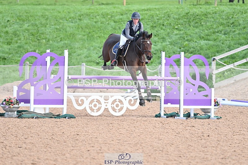 231014A-111943-04349 - Cls 18 Newcomers & 1.10m Open