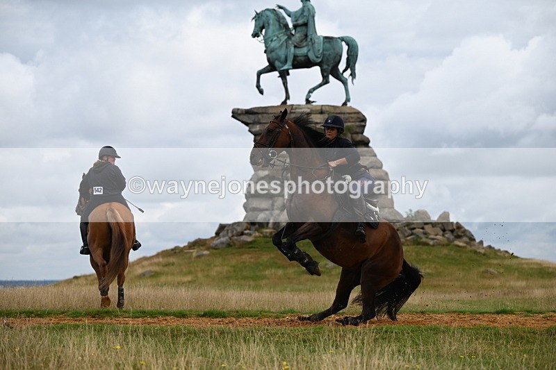 DSC_4289 - Time at Statue 09:50 to 11:09