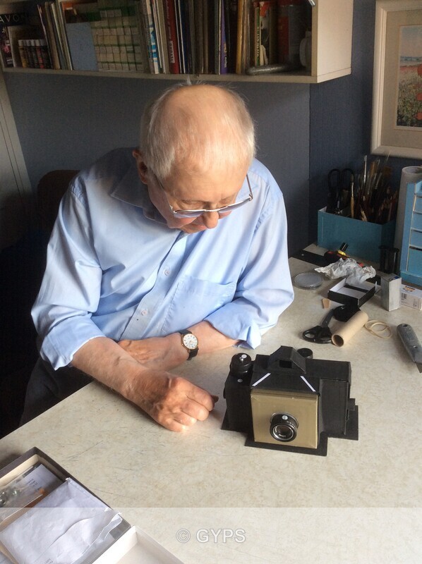 John Bracey’s cardboard camera - John Bracey’s cardboard film camera