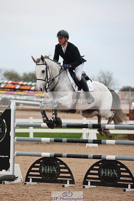 241101A-160740-03234 - FRI Cls 8 National 1.30m