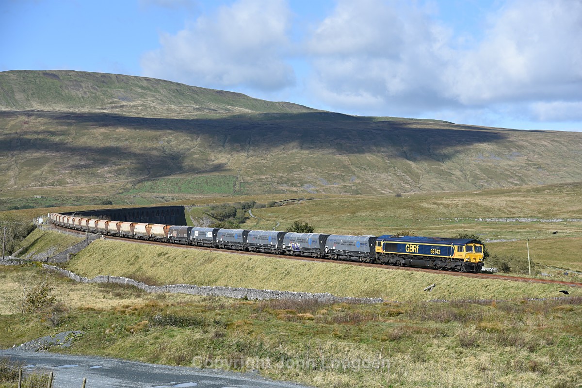 JL - 5.10.17 66742 6M38 Arcow - Bredbury, Ribblehead - Ribblehead