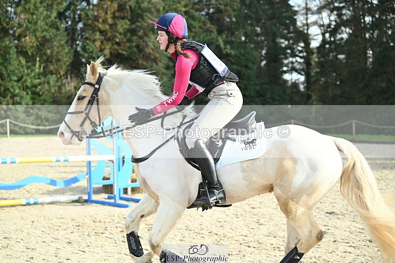 250309A-150946-01864 - Cls 03 90cm 15.05 to End