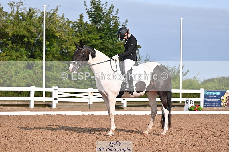 240817A-091159-06534 - 109-Michelle.Head-Alvescot.Winning.Mood